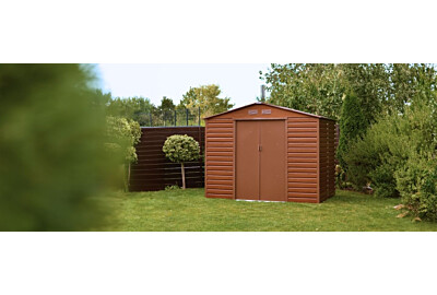 Domki narzędziowe w małych ogrodach – jak dobrze wykorzystać przestrzeń?