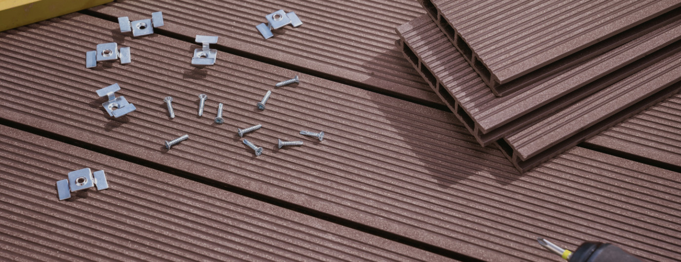 Jak wybrać najlepsze deski na balkon? Cena, montaż i konserwacja