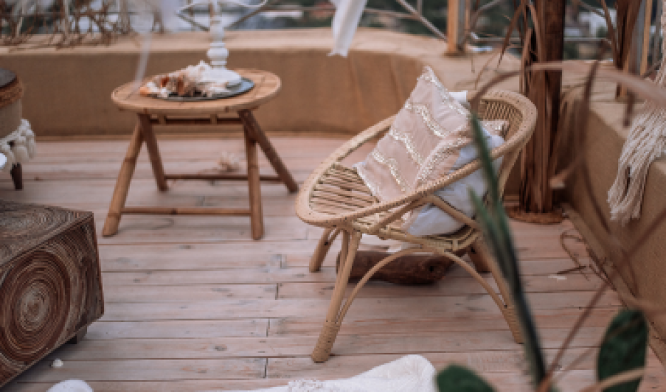 Taras w stylu boho: praktyczne inspiracje na każdą kieszeń