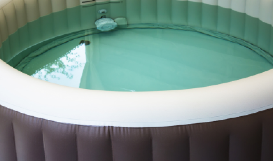 Jak czyścić jacuzzi ogrodowe?