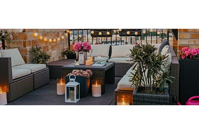 Meble ogrodowe na balkon. Jak zaaaranżować małą przestrzeń?