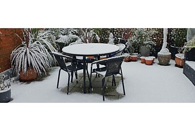 Jak przechowywać meble ogrodowe zimą?