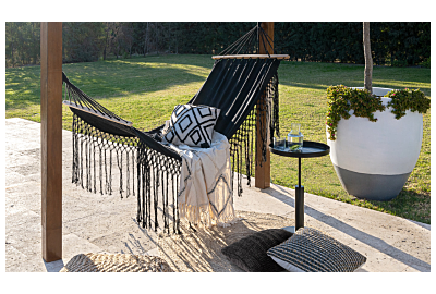 5 niedrogich dodatków, które odmienią Twój ogród!