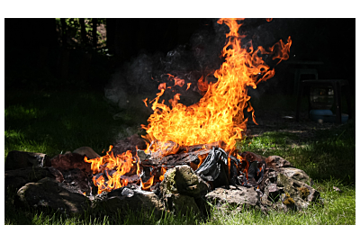 Czy można palić ognisko w ogrodzie? ABC bezpiecznego paleniska