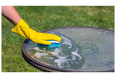 Jak dbać o meble ogrodowe z różnych materiałów