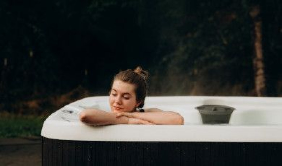 Basen ogrodowy czy jacuzzi?