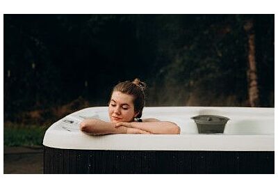 Basen ogrodowy czy jacuzzi?