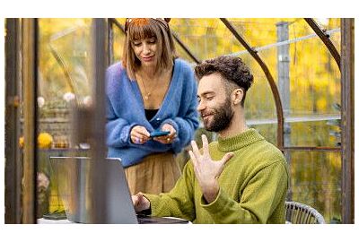 Ogrodowe trendy – czego nie może zabraknąć w ogrodzie w 2025 roku