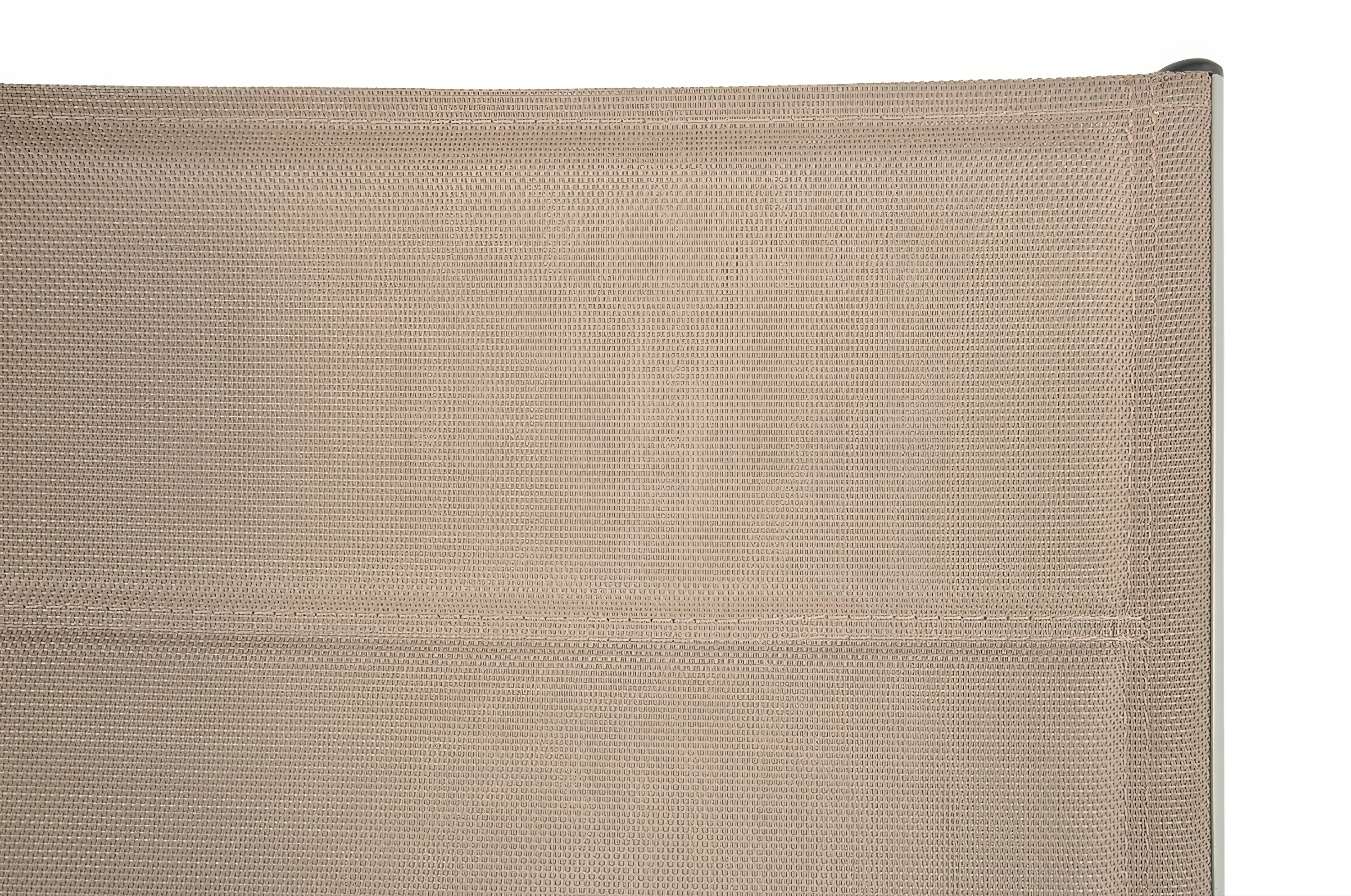 Materiał w kolorze Taupe