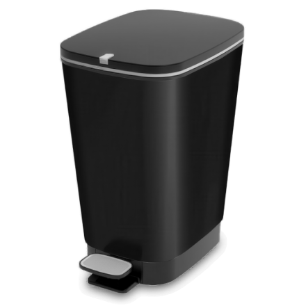 Czarny kosz na śmieci z pedałem, widok z przodu, pokrywa zamknięta