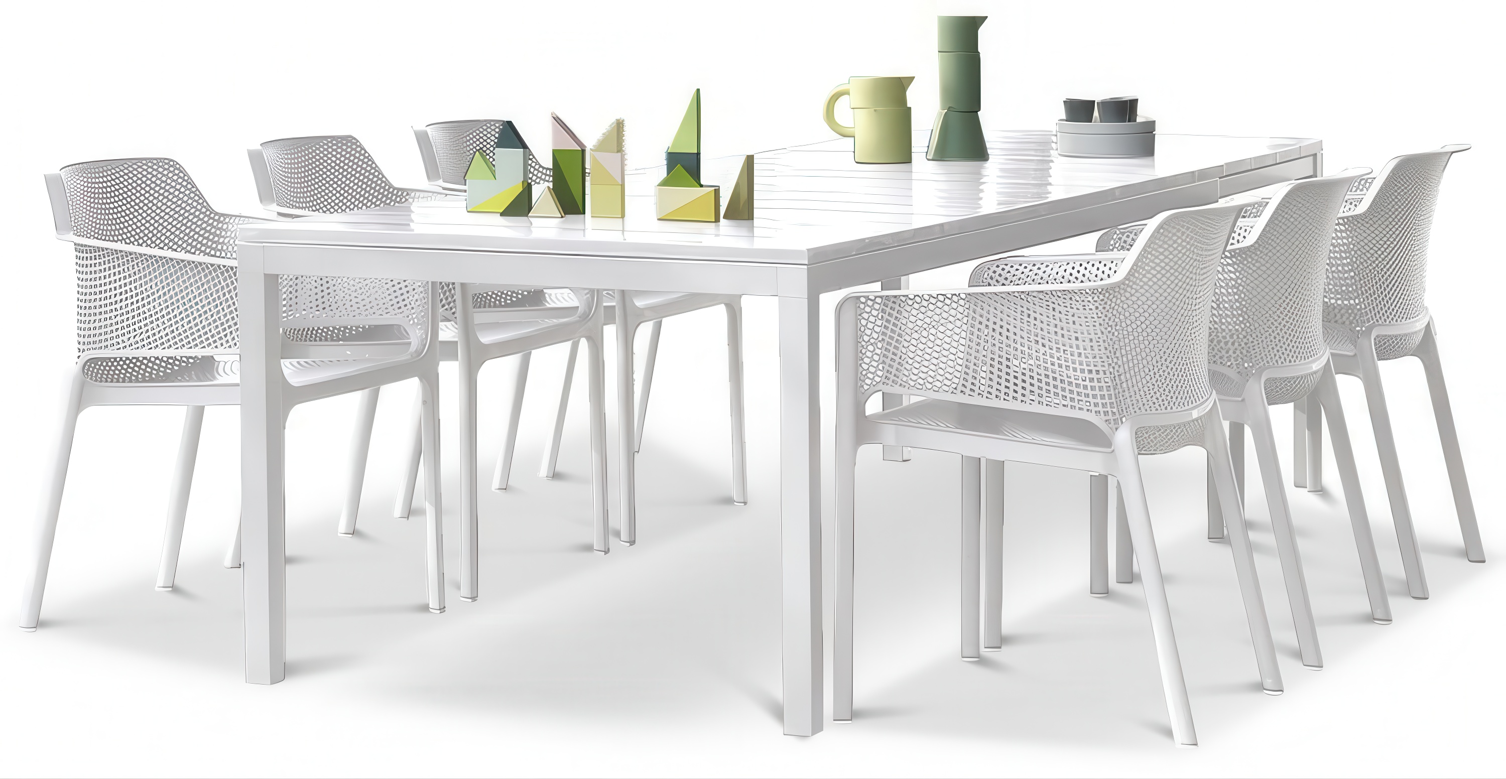 Zestaw biały stół ogrodowy z ośmioma krzesłami z siateczkowym oparciem na białym tle.