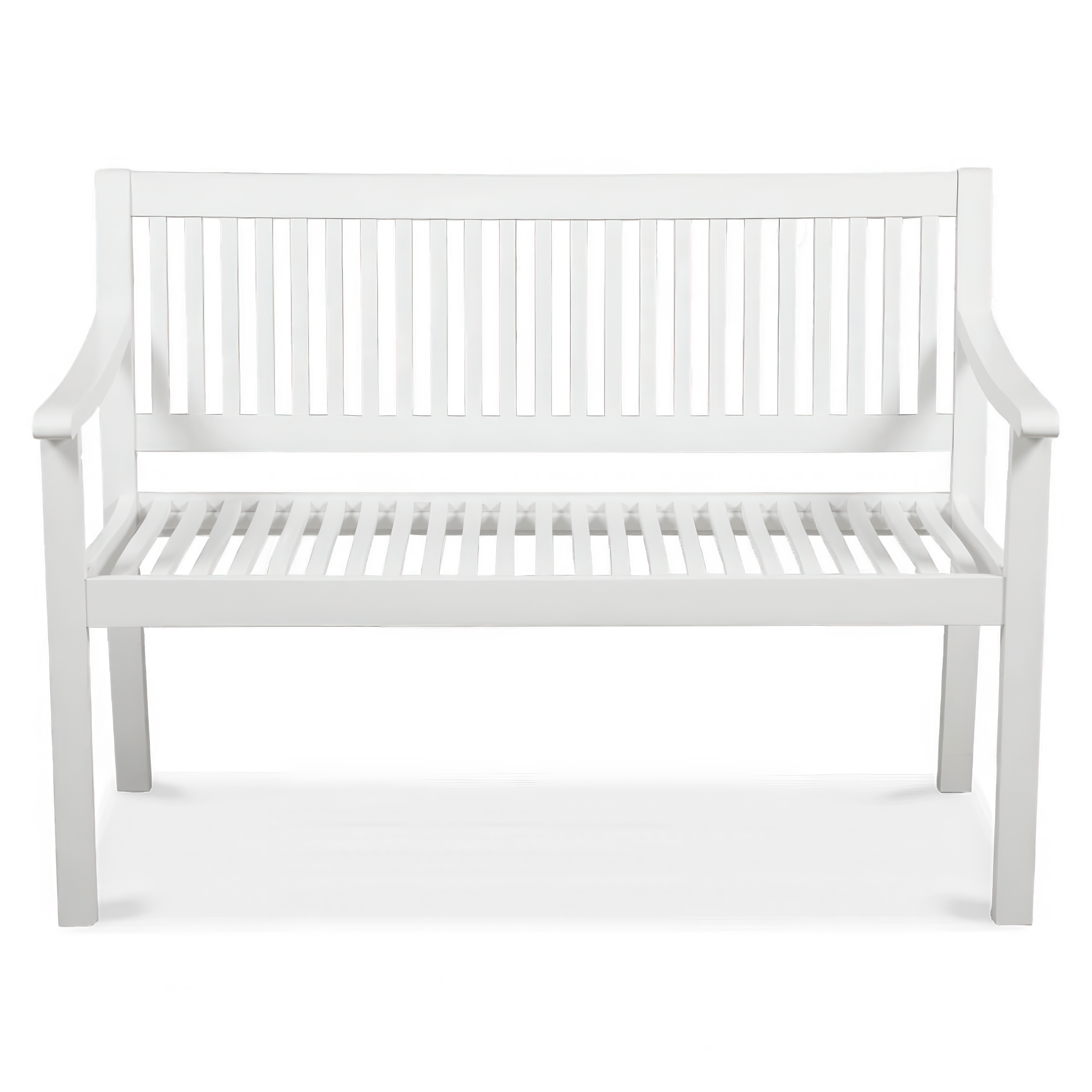 Biała drewniana ławka ogrodowa z pionowymi szczebelkami na oparciu i siedzisku.