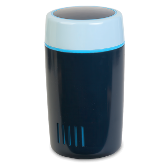 Filtr wymienny w cylindrycznym kształcie, w kolorze ciemnoniebieskim z jasnoniebieską górą, na białym tle.