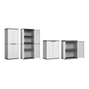 Zestaw białych szafek plastikowych o różnej wysokości, widok na zamknięte i otwarte drzwi z półkami w środku.