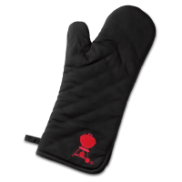 Czarna rękawica kuchenna Weber z czerwonym logo grilla kulistego.