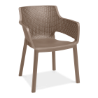 Brązowe krzesło ogrodowe z tworzywa sztucznego, o ażurowym oparciu imitującym rattan.