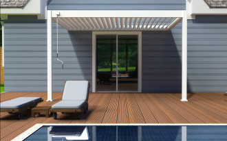 Aranżacja białej przyściennej pergoli elegance wall 3x4 na tarasie