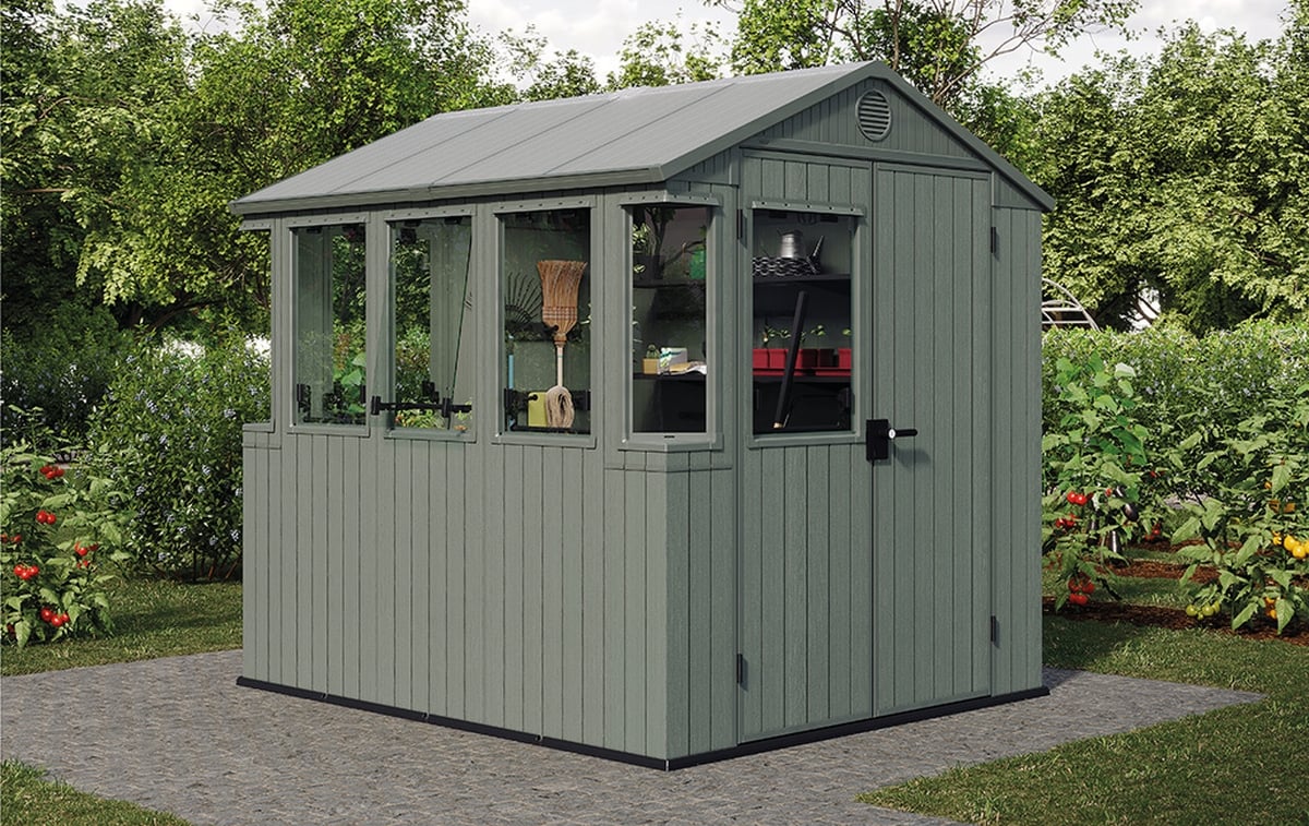 Aranżacja zielonego domku narzędziowego z szklarnią potting shed 6x8