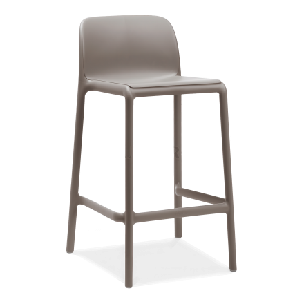 brązowy stołek barowy do ogrodu