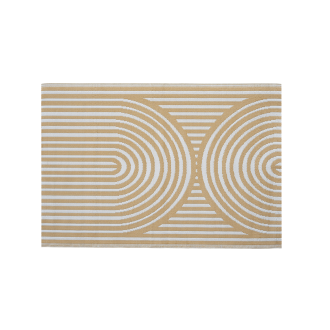 Beżowy dywan z geometrycznym wzorem