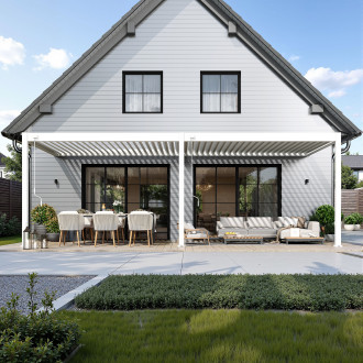 Biała pergola jako nowoczesne zadaszenie tarasu przy domu z ogrodem