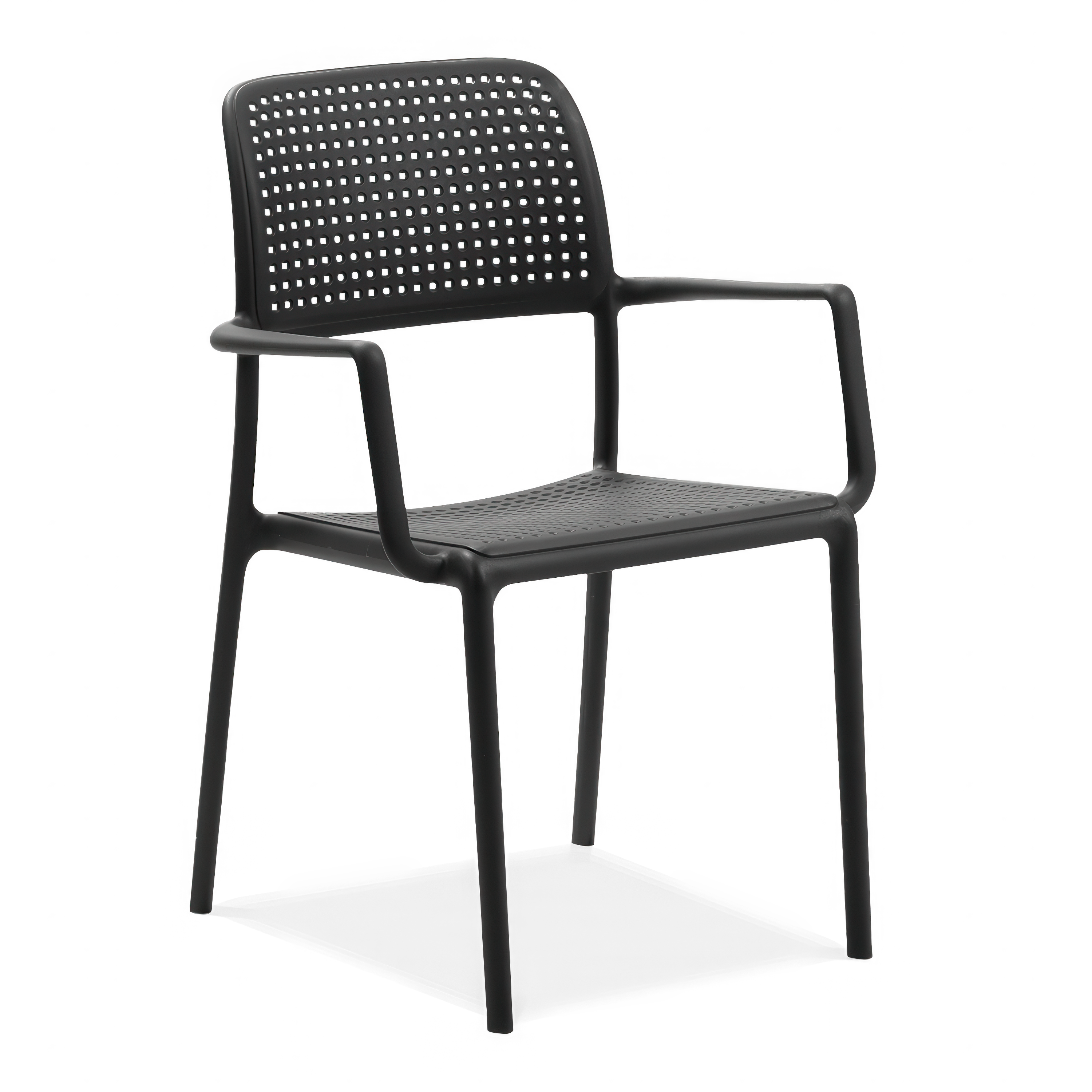 czarne krzesło ogrodowe z oparciem i podłokietnikami