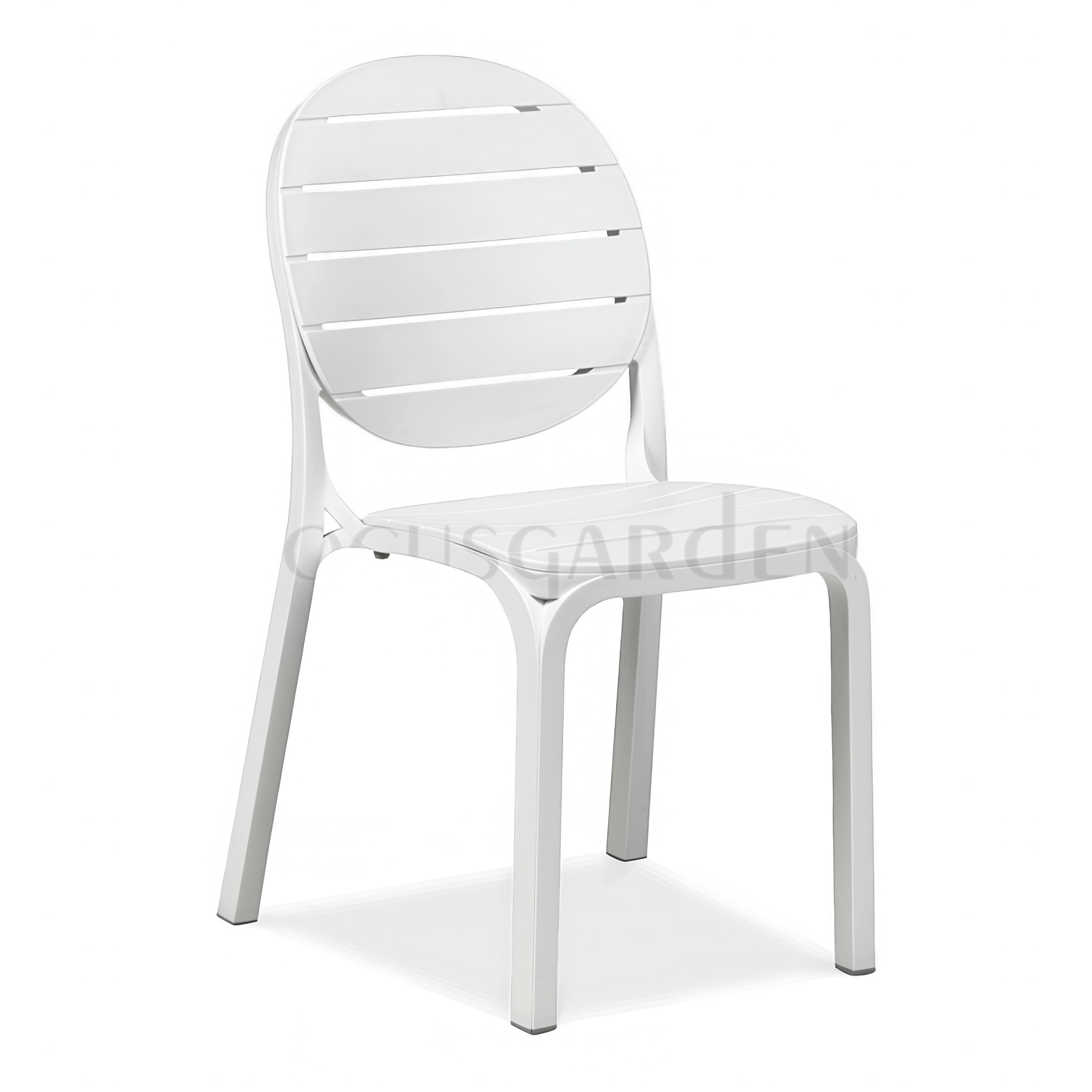 białe krzesło ogrodowe z oparciem