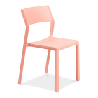 różowe krzesło ogrodowe