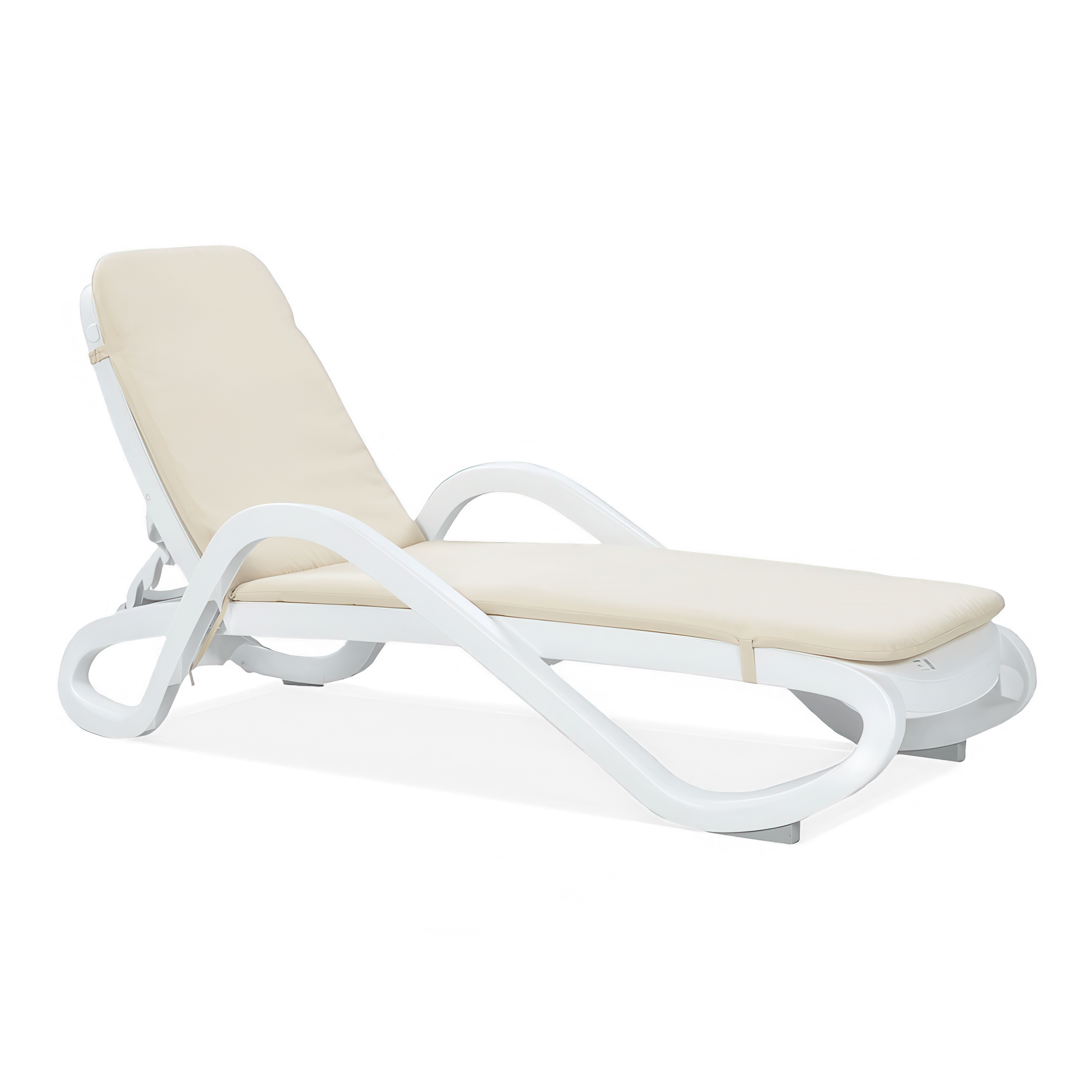 Biały leżak z jasną poduszką 