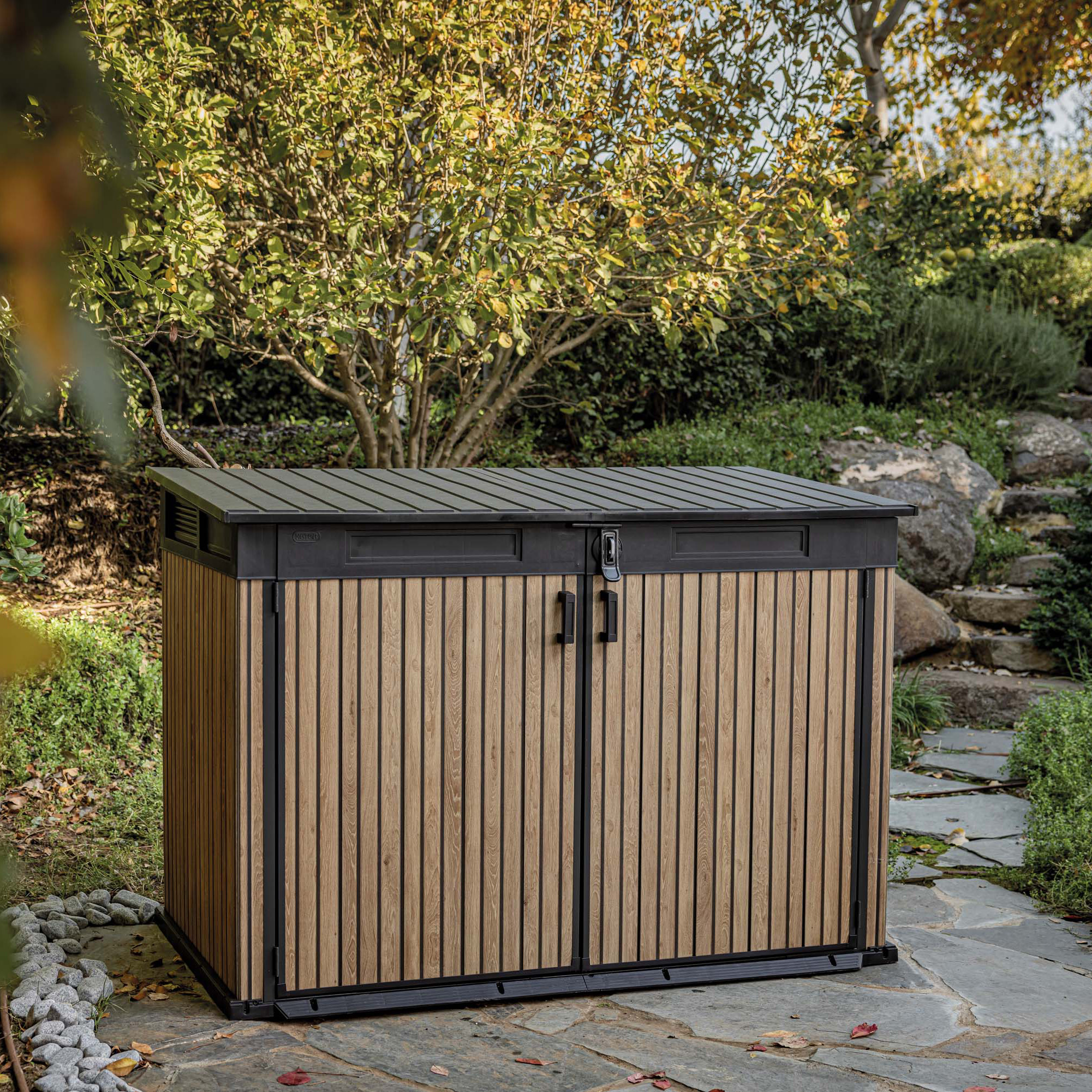 schowek-ogrodowy-store-it-out-darwin-1100l-brazowy-keter