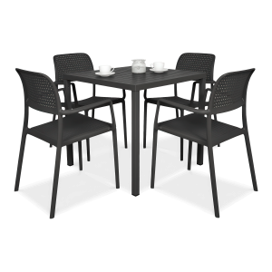 zestaw jadalniany z kwadratowym stołem i czterema krzesłami