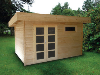 drewniany domek rood na tarasie