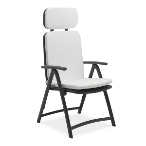 Biała poduszka na krzesło ogrodowe