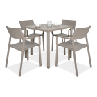 brązowy zestaw krzeseł i stołu do ogrodu