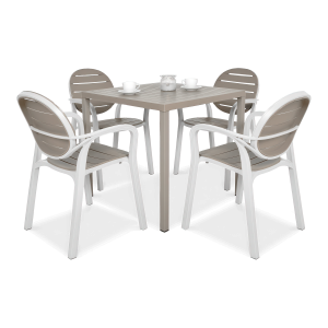 zestaw mebli tarasowych z czterema krzesłami i stolikiem w kolorze brązowym i białym