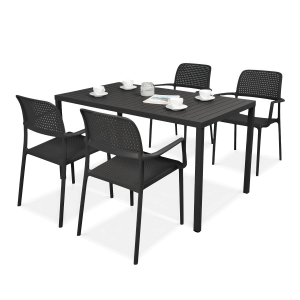 czarny komplet krzeseł i stołu do ogrodu