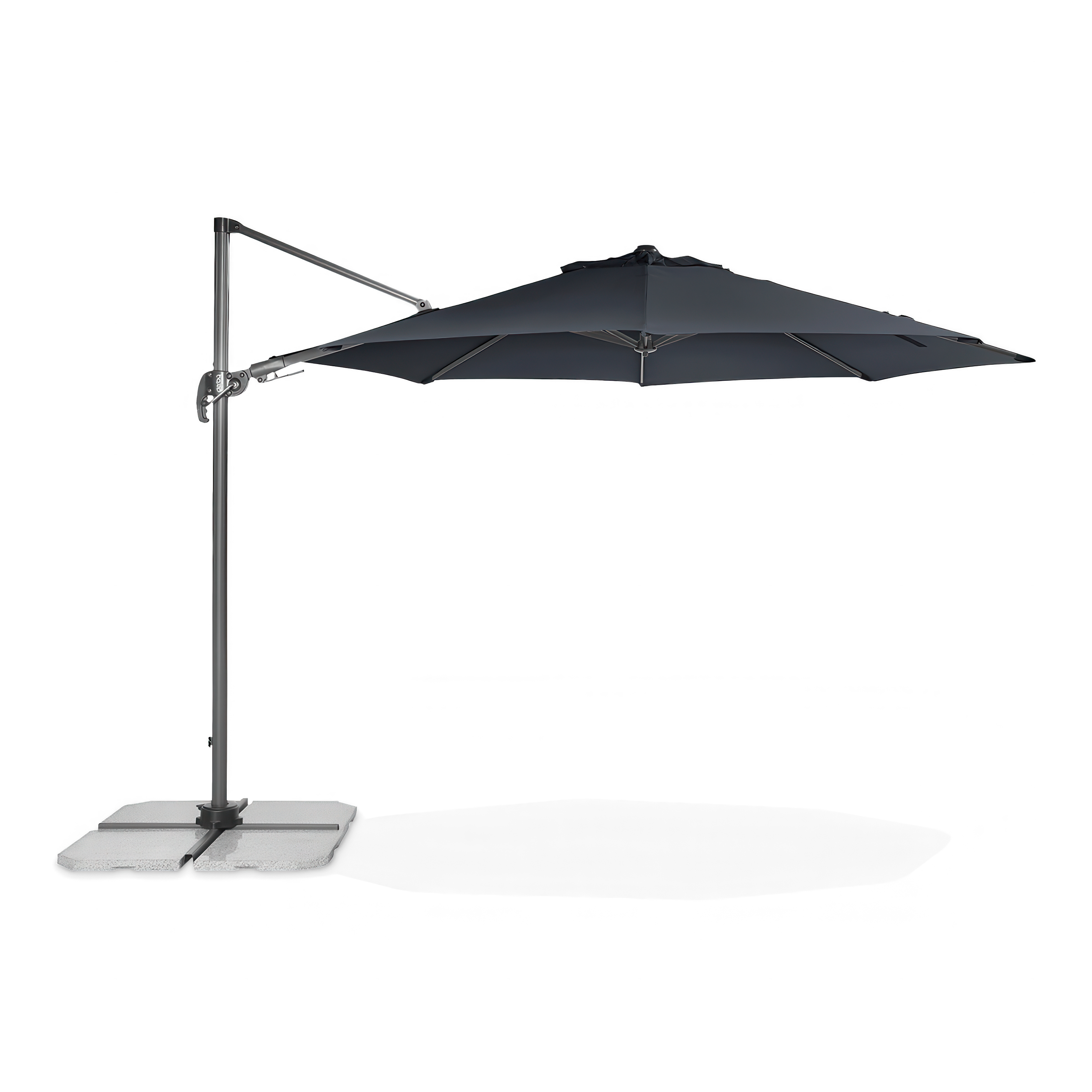antracytowy parasol na wysięgniku i granitowej podstawie