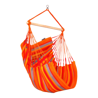 wiszący fotel hamakowy w kolorze pomarańczowym
