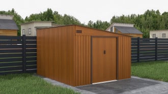 Domek narzędziowy Jasper 279x321cm Oak Brown na betonowym podłożu przy czarnym płocie