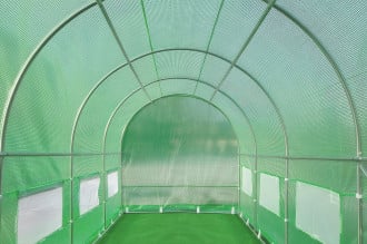 Wnętrze zielonego tunelu foliowego 8m2 od marki Cultivo