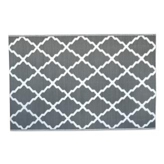 Dywan na balkon moodme Middle gray w wzorze szarych rombów, połączonych białymi liniami