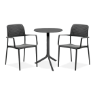 czarny zestaw dwóch krzeseł i stolika na taras