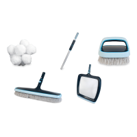 zestaw narzędzi do czyszczenia basenu, w skład którego wchodzą: duża szczotka, ręczna szczotka, teleskopowy kij, siatka oraz kule filtrujące