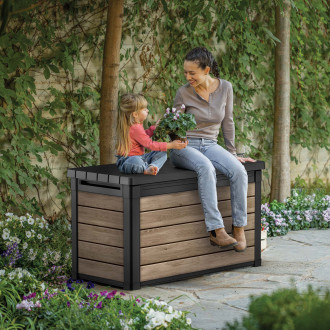 Skrzynia ogrodowa 380 l jako ławka tarasowa z siedziskiem w ogrodzie