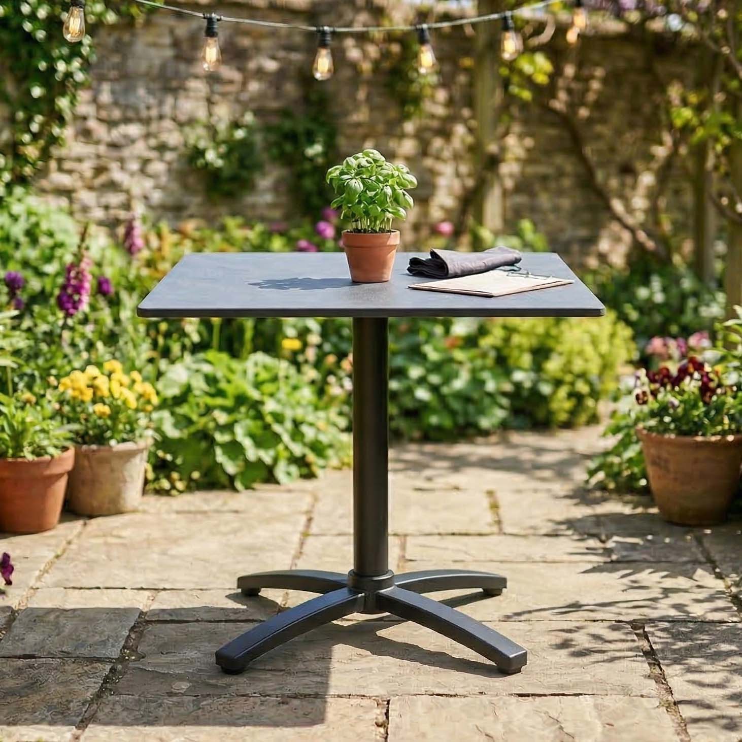 stół ogrodowy ALVIA VENA 70 cm aranżacja tarasu Bjørkka