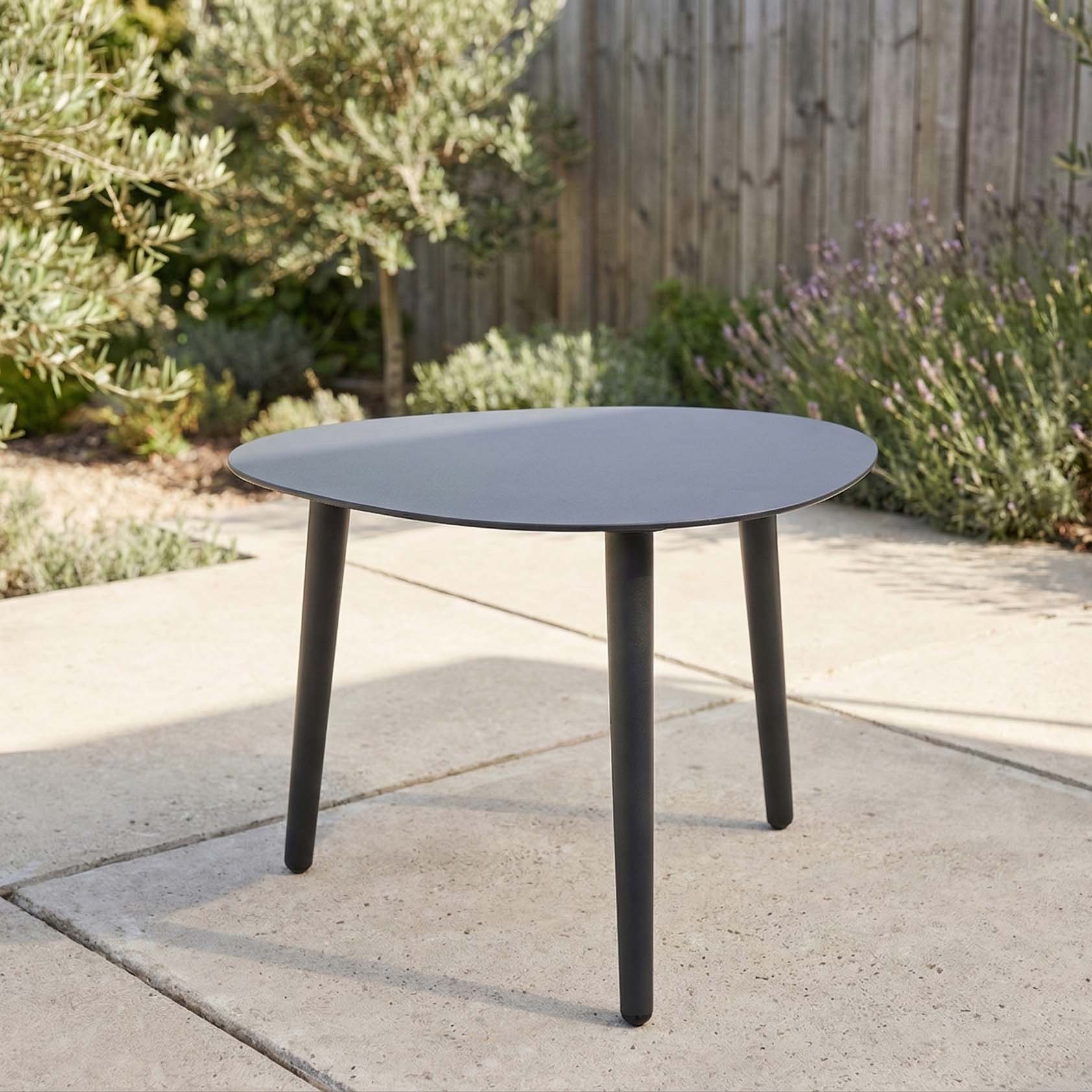 Stolik kawowy AQUALIS 40 × 40 cm Grey – Bjørkka