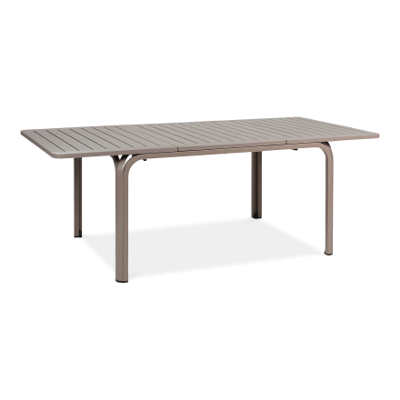 brązowy stół jadalniany