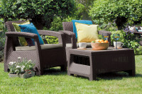 Widok na meble w ogrodzie zestawu CORFU WEEKEND Brown