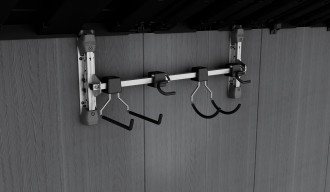 Wieszak ścienny wall hanger zamontowany na ściance domku ogrodowego