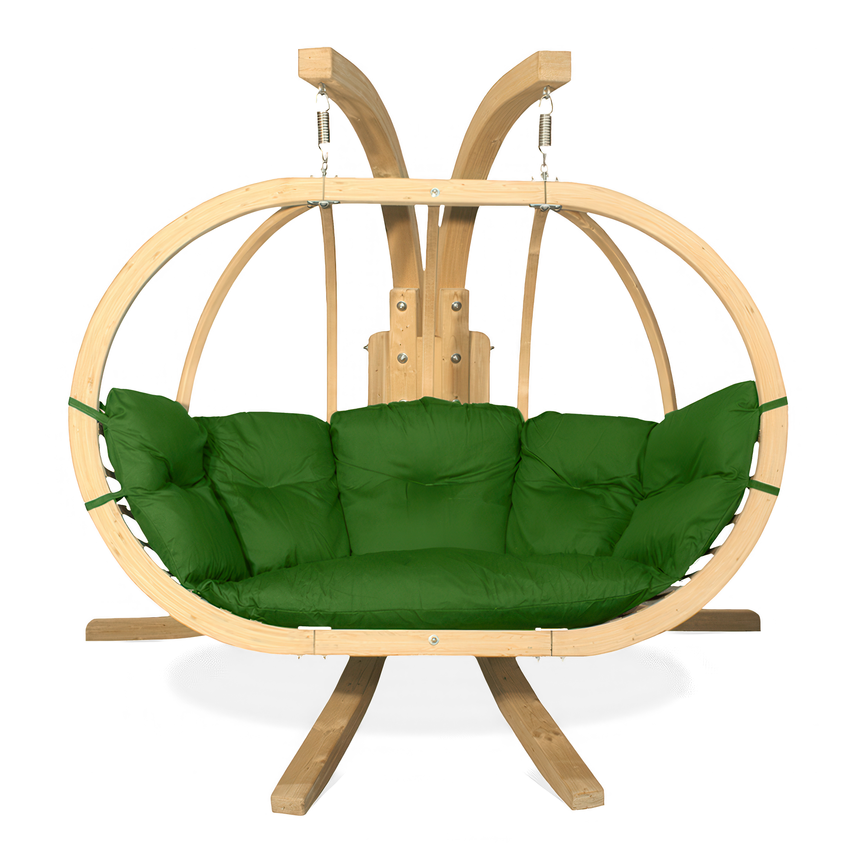 drewniany fotel wiszący z zielonymi poduchami